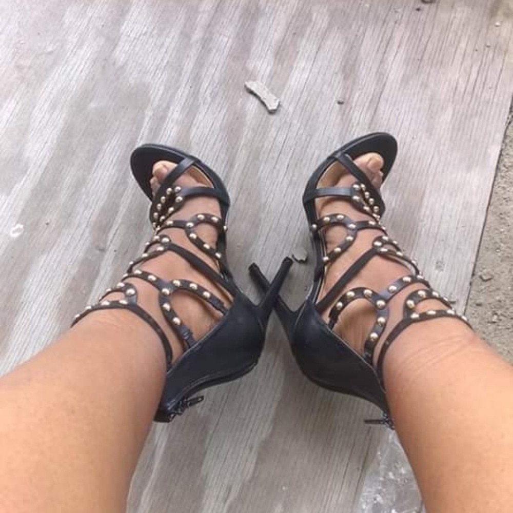 High heeled sandals only worn twice too big for me
